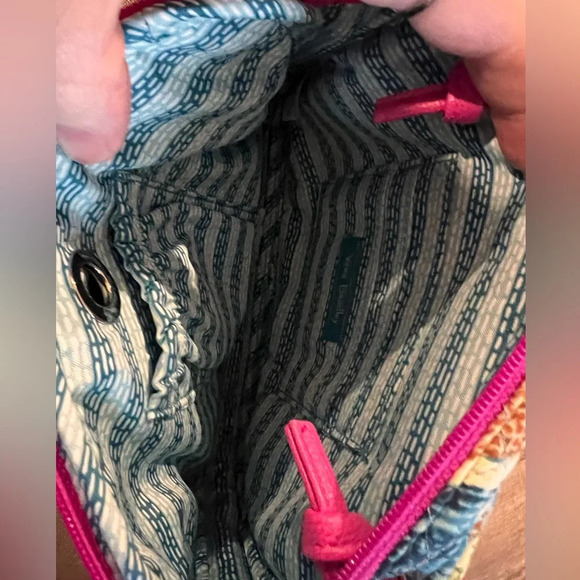 VERA BRADLEY Iconic RFID Little Crossbody - Superbloom Pink like new VERY CUTE! - Picture 2 of 5
